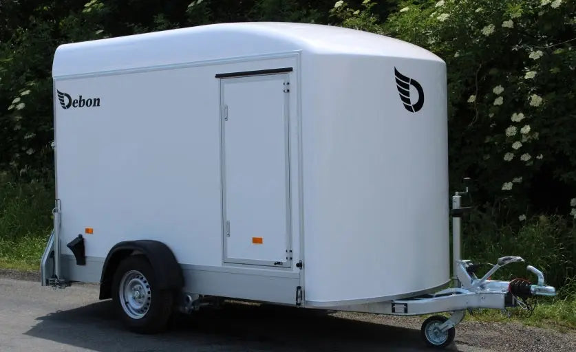 DEBON C300 Straßentransportanhänger, zulässiges Gesamtgewicht 750 kg bis 1300 kg containercompany
