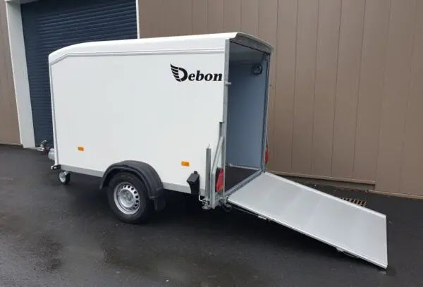 Debon Roadster 255 – Mehrzweck-Transporteranhänger containercompany